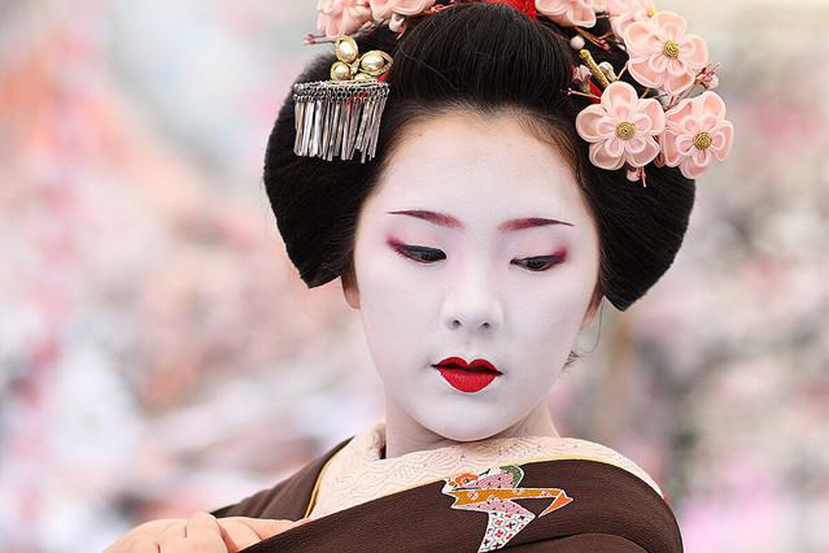 日本艺妓：15张罕见上色彩照，看看19世纪的日本艺妓有多美